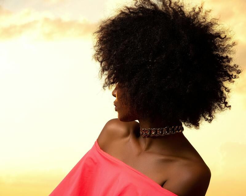 cheveux crépu noir
